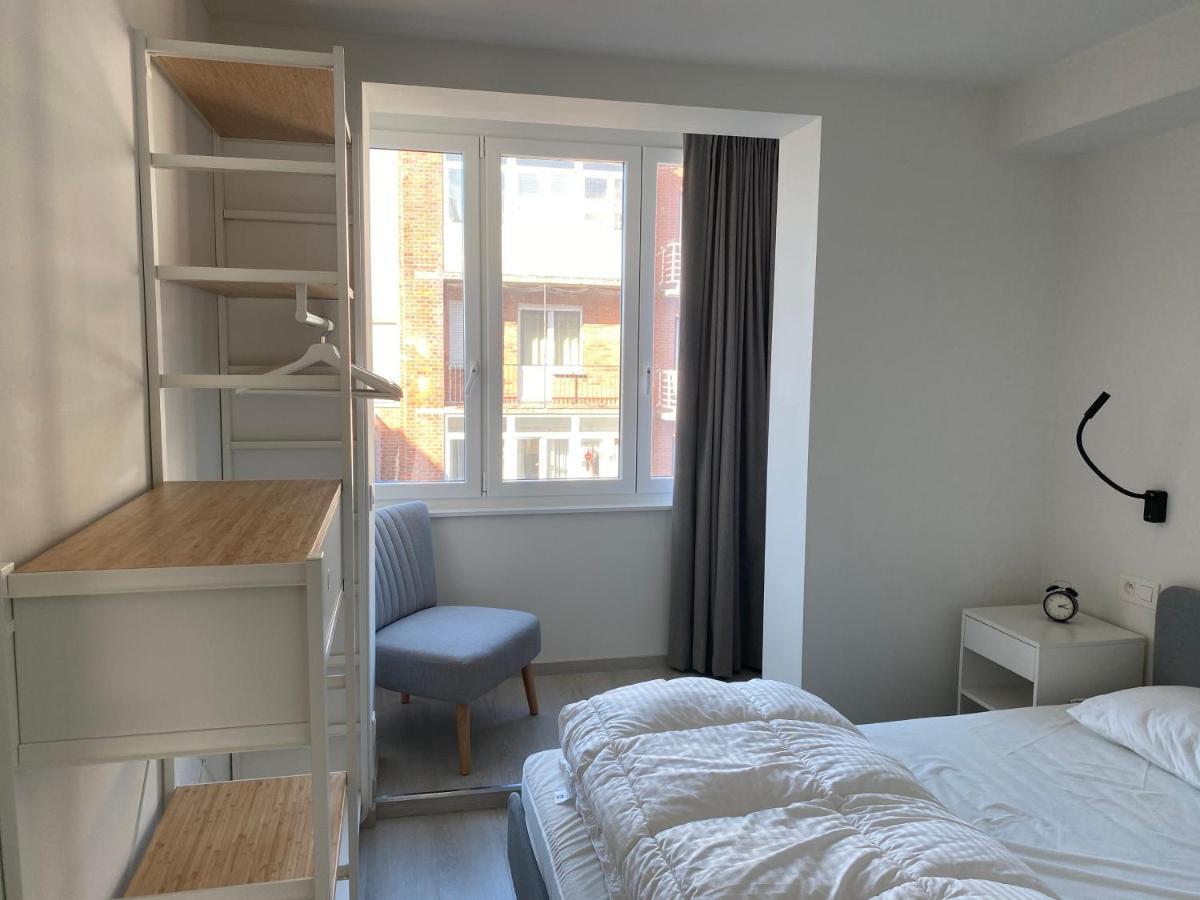 Ruim En Lichtrijk Appartement Op 100M Van Zee Te Koksijde Exteriör bild